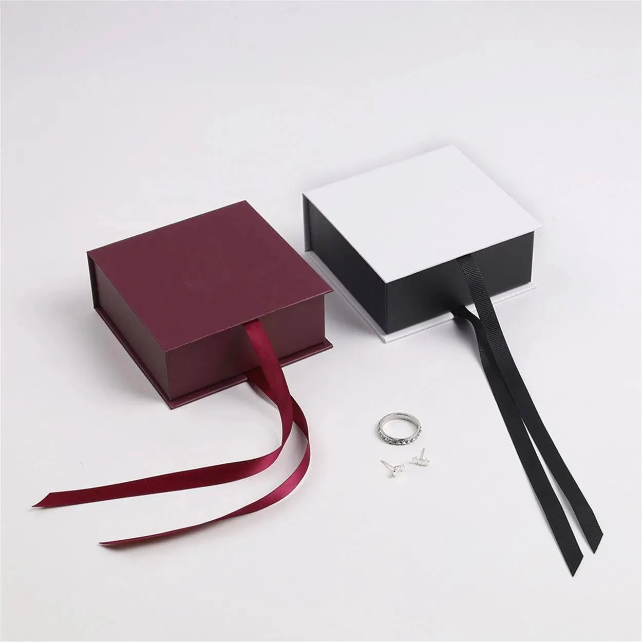 Magnetic Ribbon Box - view 7